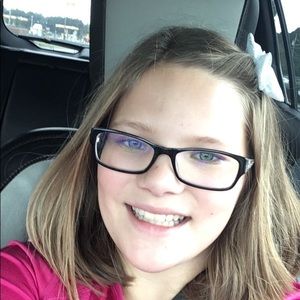 Meet your Posher, Crystal